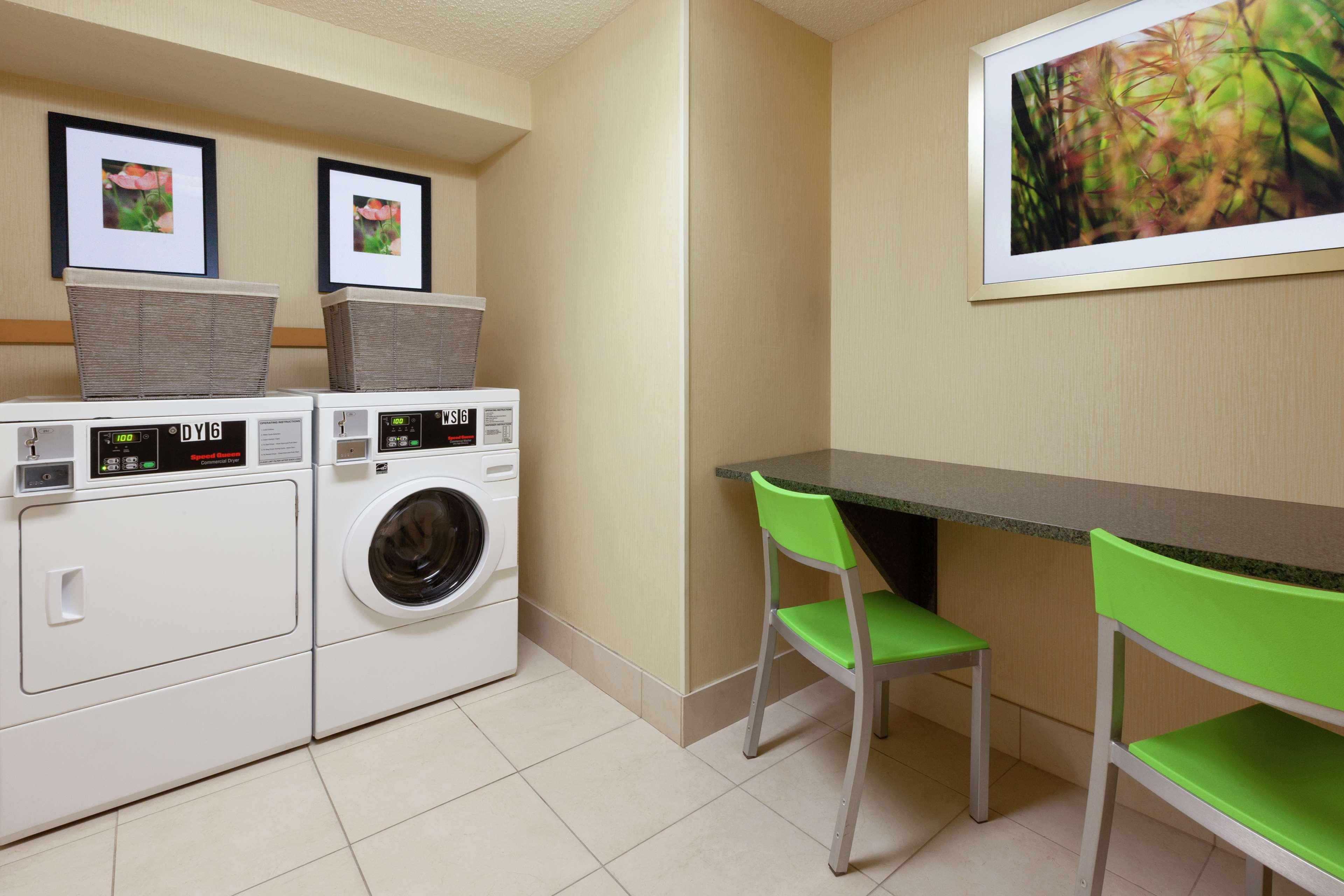 Hilton Garden Inn Pittsburgh University Place Extérieur photo
