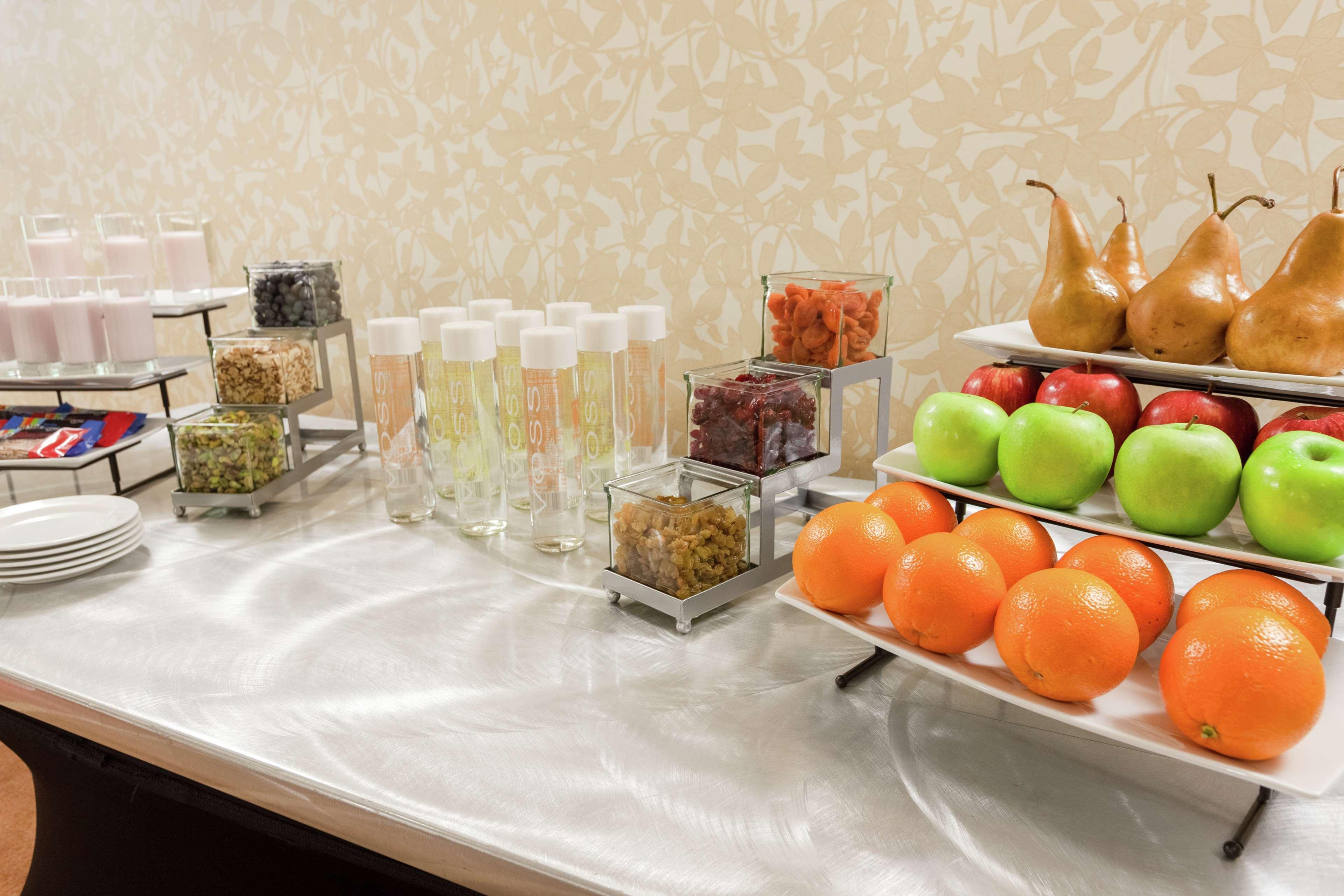 Hilton Garden Inn Pittsburgh University Place Extérieur photo