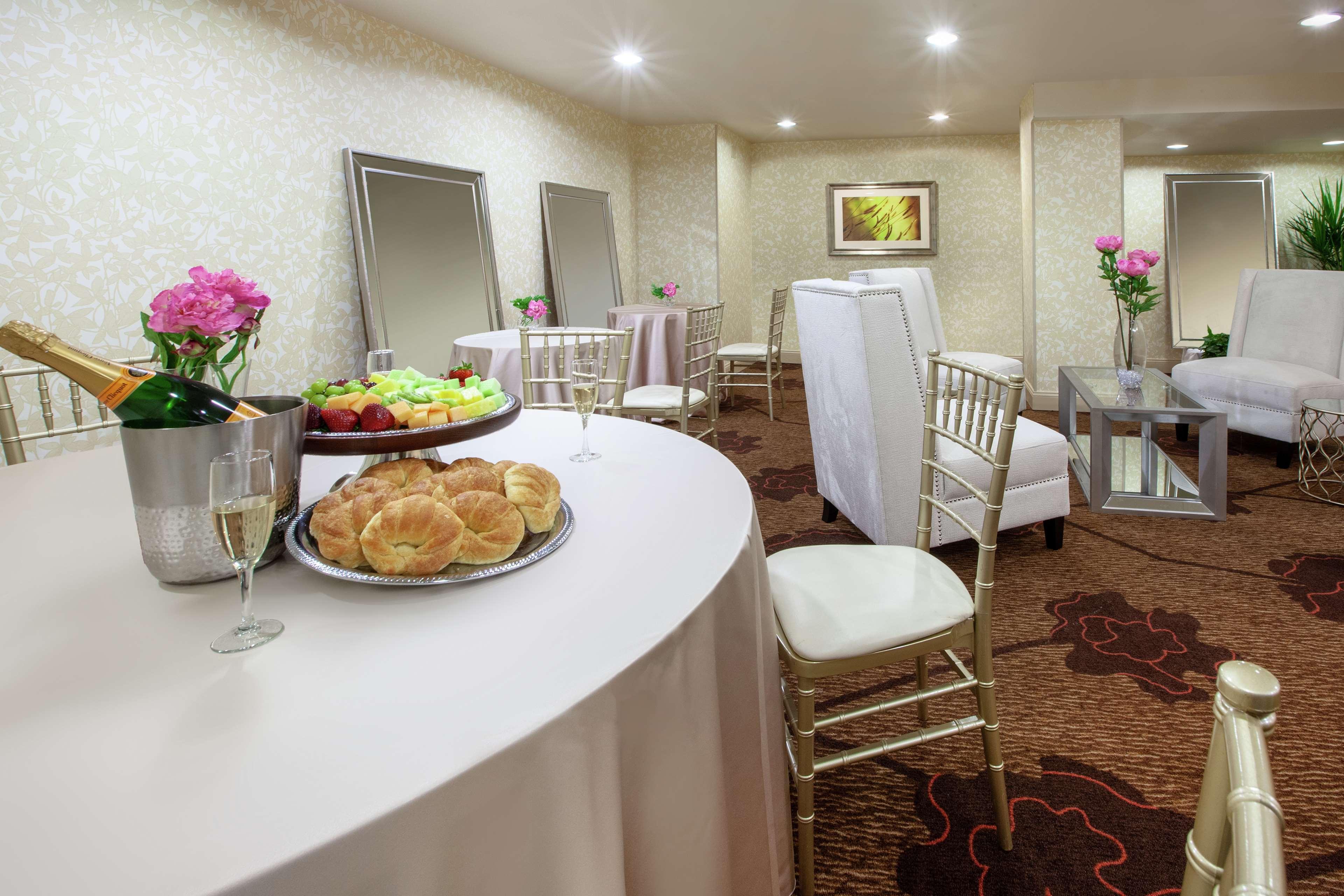 Hilton Garden Inn Pittsburgh University Place Extérieur photo