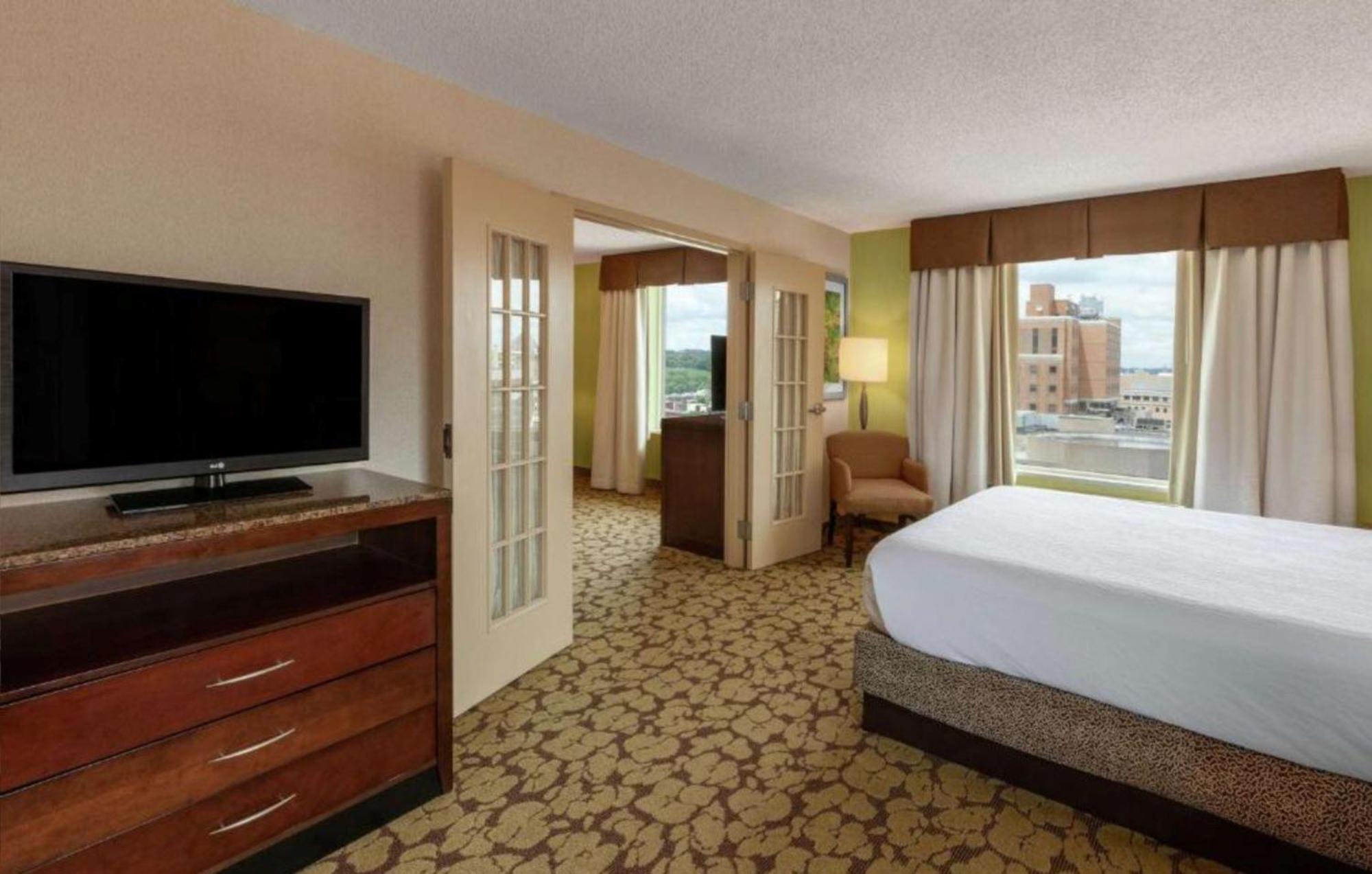 Hilton Garden Inn Pittsburgh University Place Extérieur photo