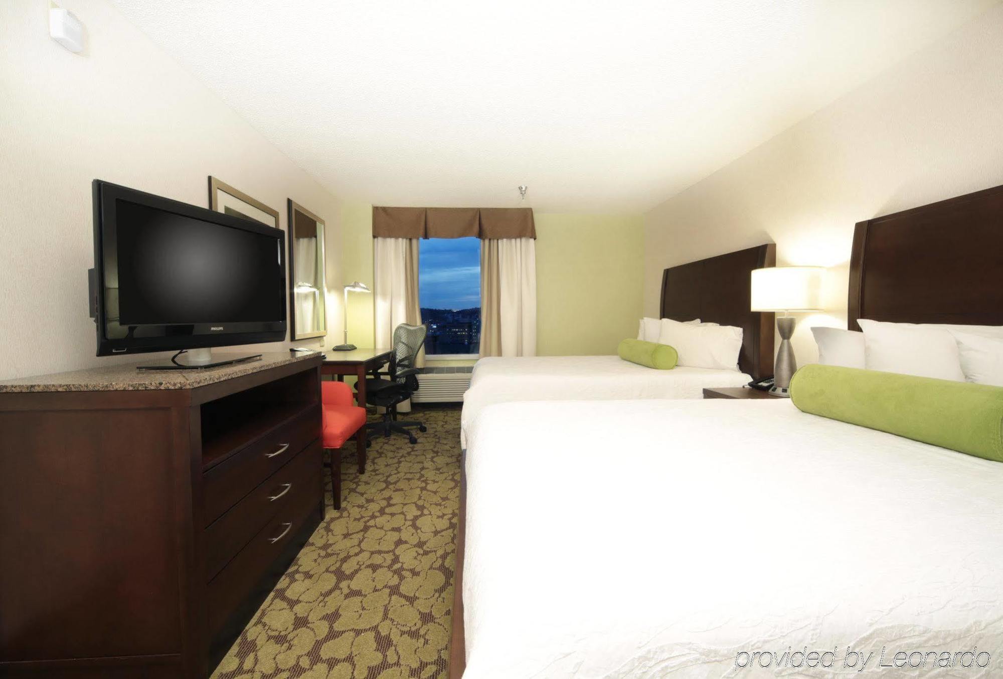 Hilton Garden Inn Pittsburgh University Place Extérieur photo